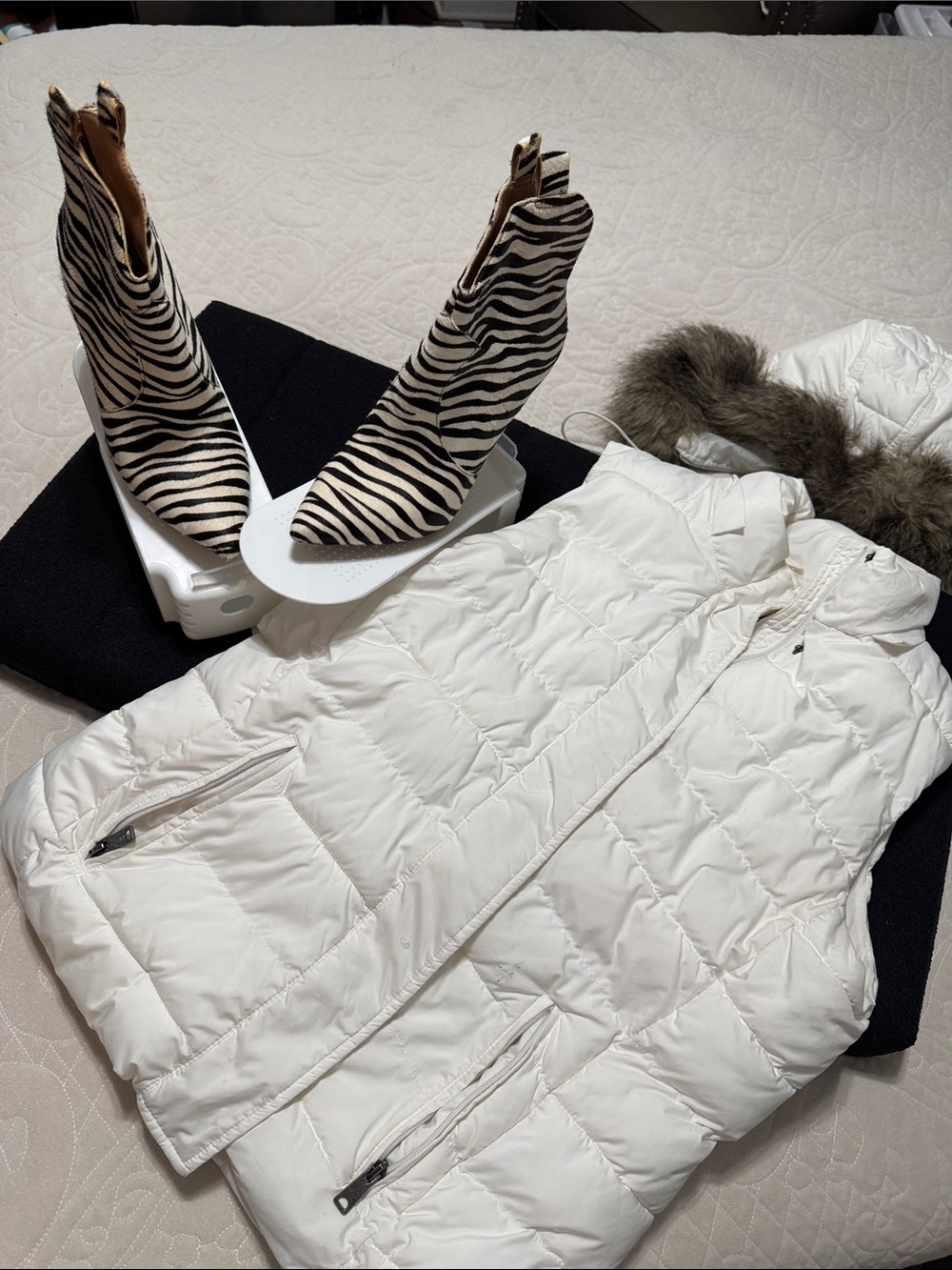 Jessica Simpson Zebra Booties Size 8 + Banana Republic Puffer Vest M Bundle